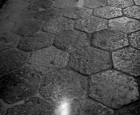 hand carved reclaimed limestone hexagone jerusalem stone flooring canada usa america mexico france canne saint tropez united kingdom